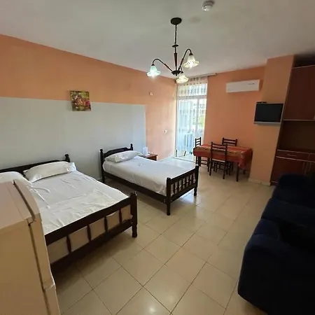 Rezidenca Hasanaj 29 دراس